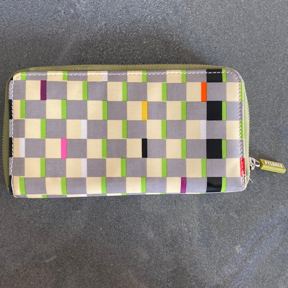 PYLONES Wallet